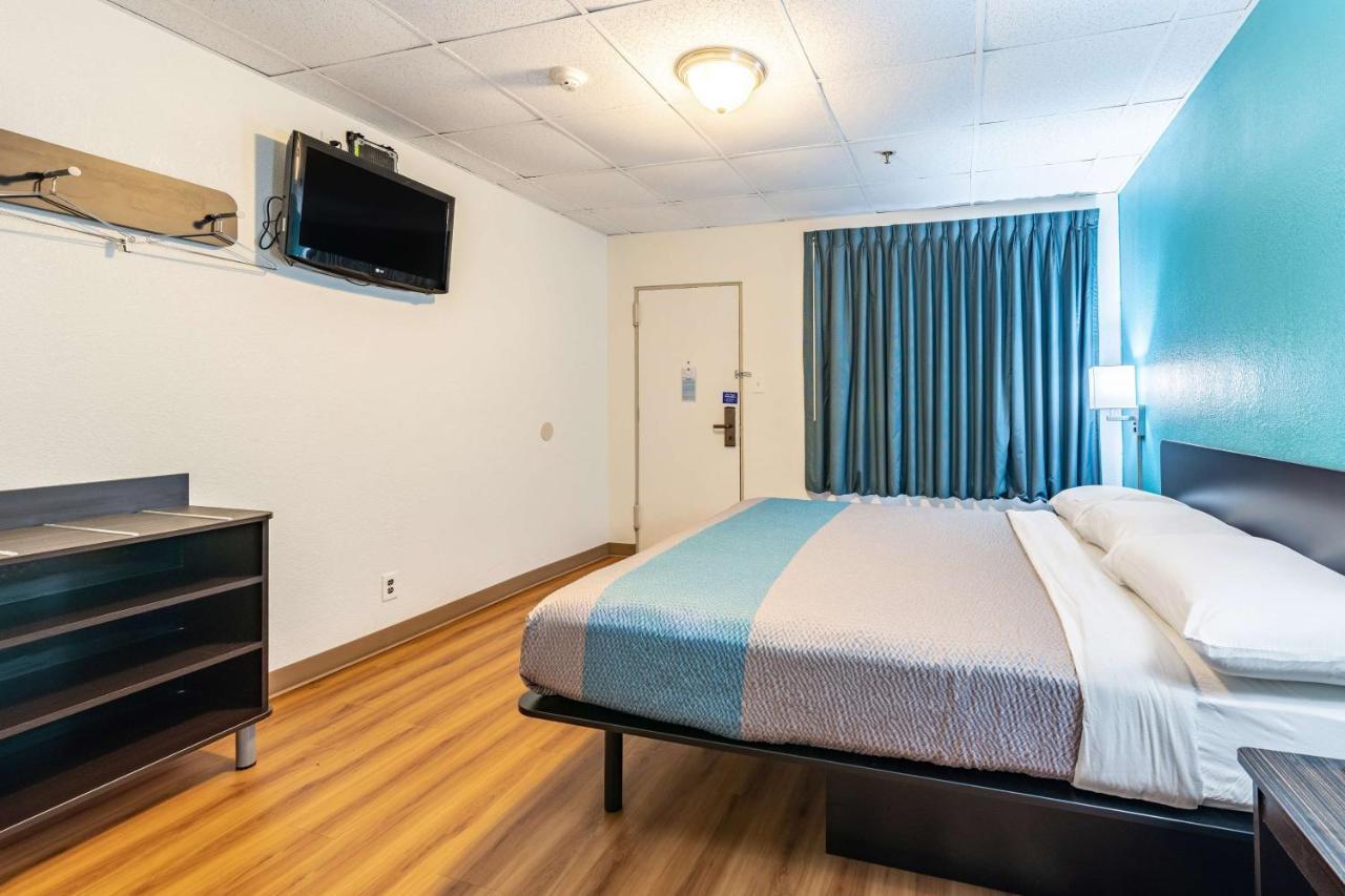Motel 6-Elmsford, Ny - White Plains Екстер'єр фото